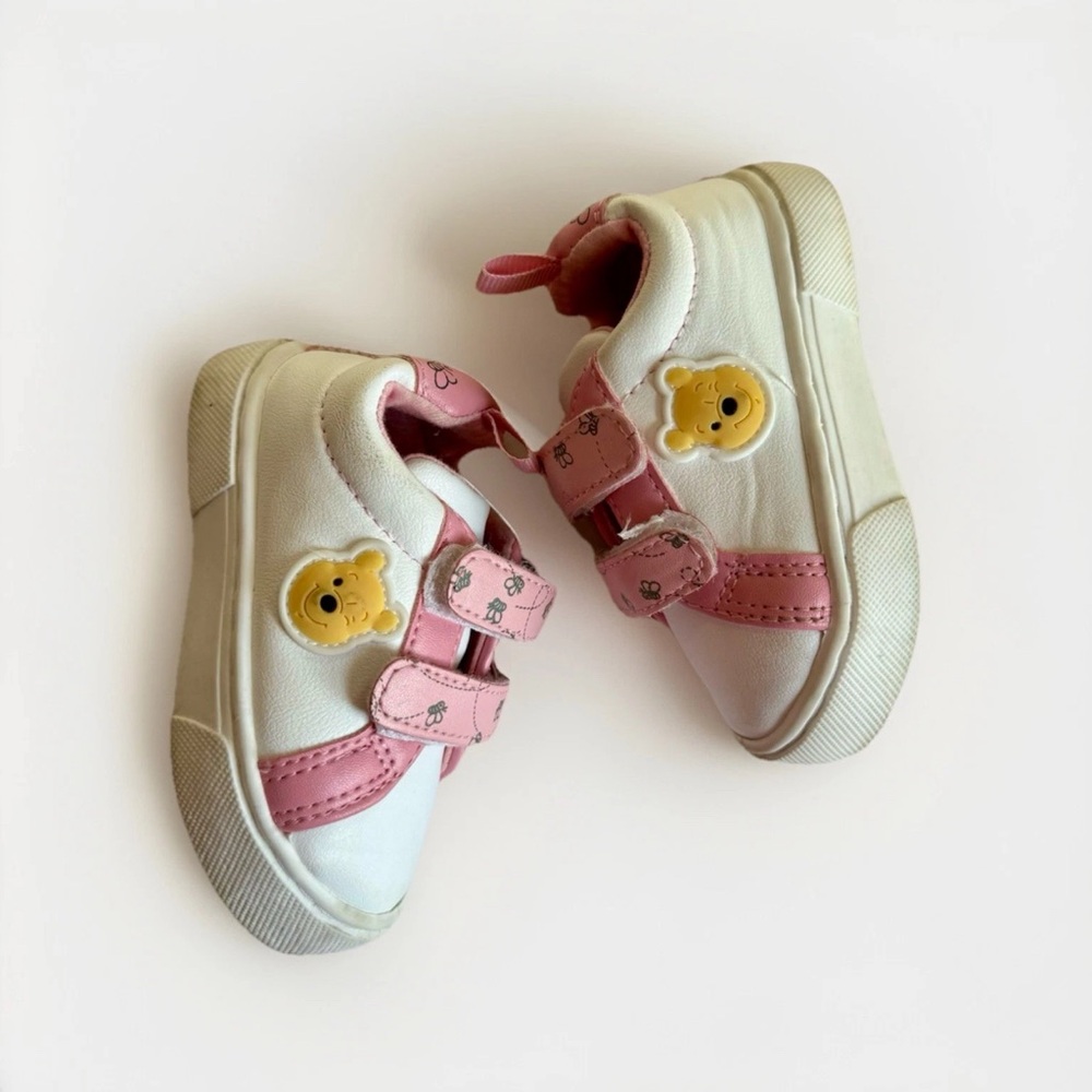 Disney Winnie The Pooh Toddler Girl Sneakers Size 4 Baby Pink Hook & Loop Strap
